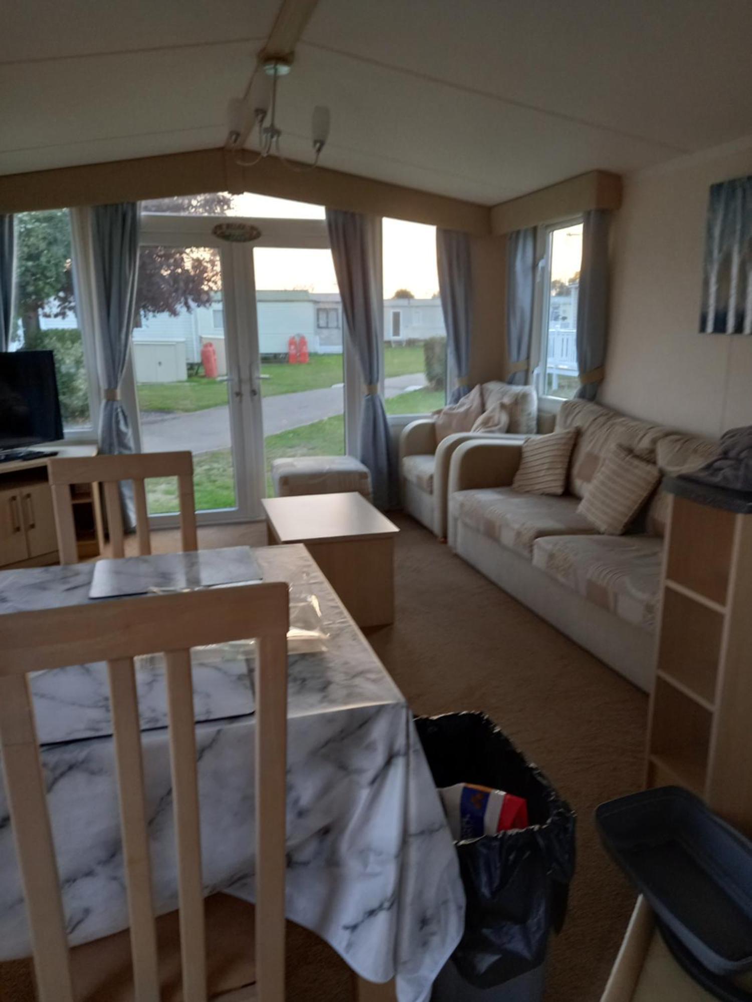 Dovercourt Holiday Park Swift Johnson Low Road Harwich Essex Co12 3Tz Parkeston Exterior photo